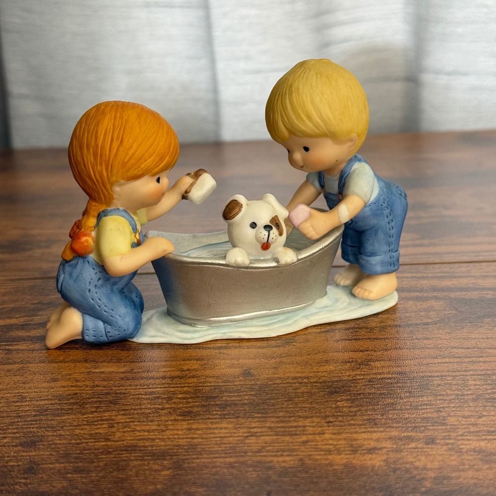 Vintage 1985 Enesco Country Cousins Katie‎ and Scooter Washing Spot Dog in Tub